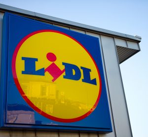 Lidl GB has recalled a batch of roasted cashew nuts due to possible glass contamination, warning consumers of a potential choking hazard.